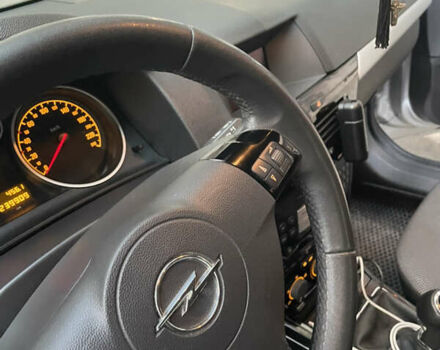 Опель Астра 2010 у Львові на Automoto.ua Сірий Опель Астра, об'ємом двигуна 1.7 л та пробігом 239 тис. км за 5900 $, фото 58 на Automoto.ua