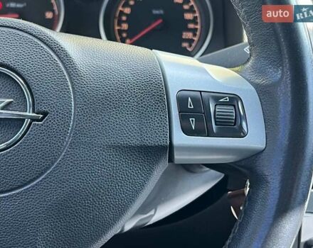 Опель Астра 2010 в Киеве на Automoto.ua Серый Опель Астра, объемом двигателя 1.69 л и пробегом 306 тыс. км за 5990 $, фото 20 на Automoto.ua