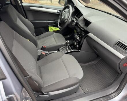 Серый Опель Астра, объемом двигателя 0 л и пробегом 209 тыс. км за 6400 $, фото 10 на Automoto.ua