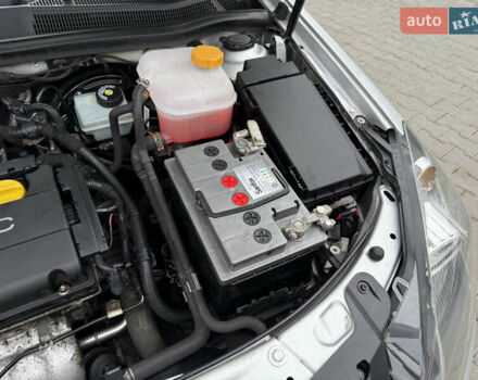 Опель Астра 2010 у Вінниці на Automoto.ua Сірий Опель Астра, об'ємом двигуна 0 л та пробігом 210 тис. км за 5600 $, фото 54 на Automoto.ua