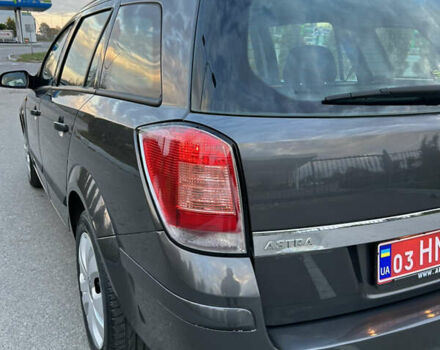 Опель Астра 2010 в Полтаве на Automoto.ua Серый Опель Астра, объемом двигателя 1.6 л и пробегом 143 тыс. км за 6500 $, фото 142 на Automoto.ua