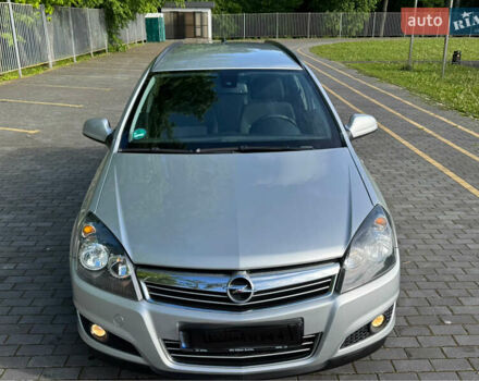 Серый Опель Астра, объемом двигателя 1.7 л и пробегом 255 тыс. км за 5800 $, фото 5 на Automoto.ua