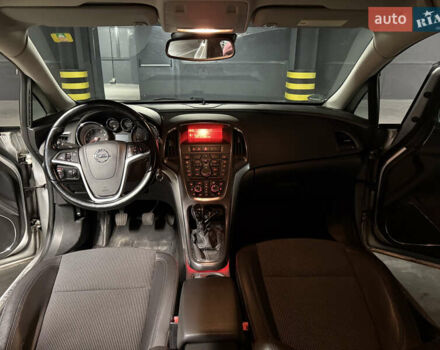 Серый Опель Астра, объемом двигателя 1.4 л и пробегом 243 тыс. км за 7800 $, фото 11 на Automoto.ua