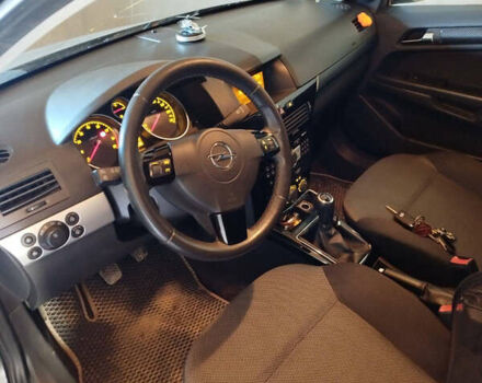 Сірий Опель Астра, об'ємом двигуна 1.6 л та пробігом 245 тис. км за 5400 $, фото 4 на Automoto.ua