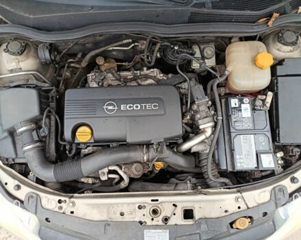 Сірий Опель Астра, об'ємом двигуна 1.7 л та пробігом 300 тис. км за 4300 $, фото 4 на Automoto.ua