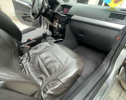 Серый Опель Астра, объемом двигателя 1.7 л и пробегом 227 тыс. км за 5900 $, фото 17 на Automoto.ua