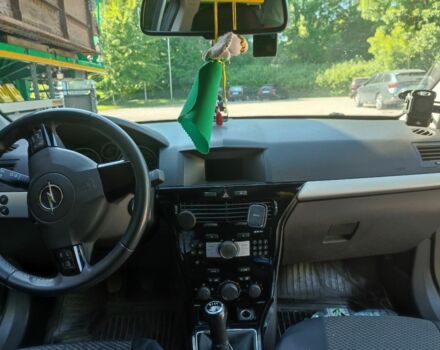 Серый Опель Астра, объемом двигателя 1.7 л и пробегом 234 тыс. км за 7544 $, фото 7 на Automoto.ua