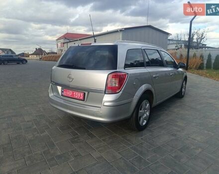 Опель Астра 2010 в Луцке на Automoto.ua Серый Опель Астра, объемом двигателя 1.6 л и пробегом 175 тыс. км за 5500 $, фото 6 на Automoto.ua