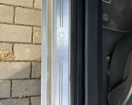 Серый Опель Астра, объемом двигателя 1.7 л и пробегом 255 тыс. км за 5800 $, фото 37 на Automoto.ua