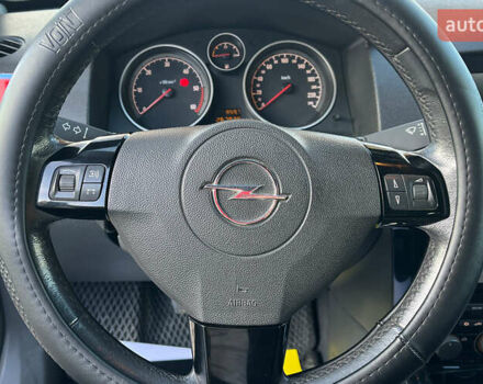 Серый Опель Астра, объемом двигателя 1.69 л и пробегом 260 тыс. км за 5300 $, фото 11 на Automoto.ua