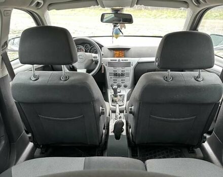 Серый Опель Астра, объемом двигателя 1.69 л и пробегом 336 тыс. км за 6600 $, фото 21 на Automoto.ua