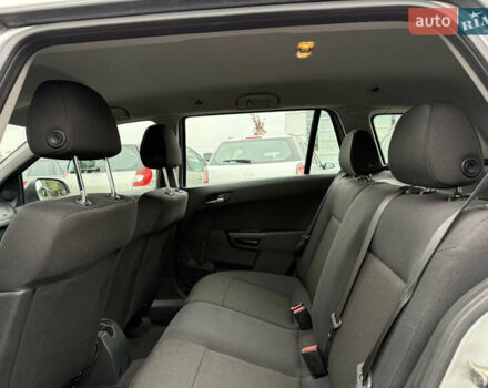 Опель Астра 2010 у Вінниці на Automoto.ua Сірий Опель Астра, об'ємом двигуна 0 л та пробігом 210 тис. км за 5600 $, фото 39 на Automoto.ua