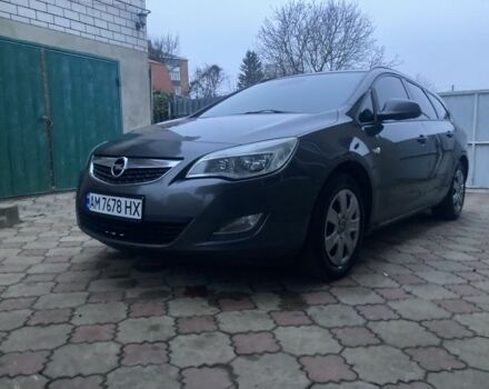 Сірий Опель Астра, об'ємом двигуна 1.7 л та пробігом 368 тис. км за 5400 $, фото 1 на Automoto.ua