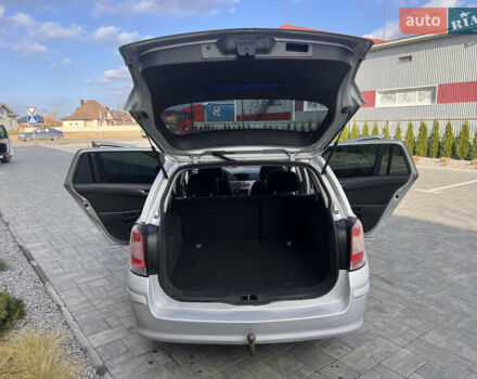 Серый Опель Астра, объемом двигателя 1.6 л и пробегом 231 тыс. км за 4950 $, фото 6 на Automoto.ua