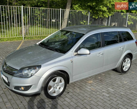 Серый Опель Астра, объемом двигателя 1.7 л и пробегом 255 тыс. км за 5800 $, фото 18 на Automoto.ua