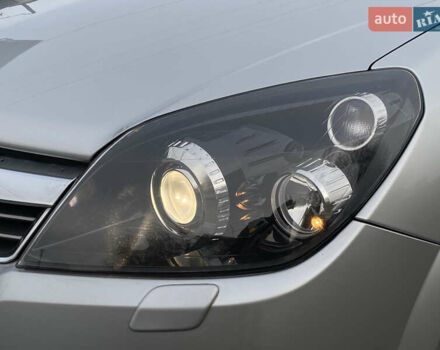 Серый Опель Астра, объемом двигателя 1.6 л и пробегом 160 тыс. км за 6500 $, фото 29 на Automoto.ua