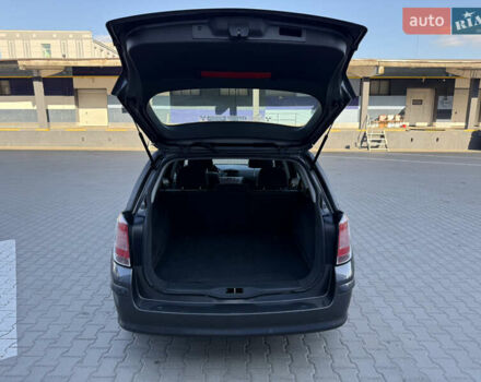 Опель Астра 2010 в Ровно на Automoto.ua Серый Опель Астра, объемом двигателя 1.6 л и пробегом 203 тыс. км за 5350 $, фото 30 на Automoto.ua