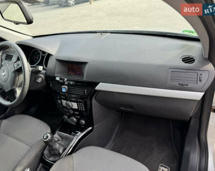 Сірий Опель Астра, об'ємом двигуна 1.7 л та пробігом 253 тис. км за 5900 $, фото 22 на Automoto.ua