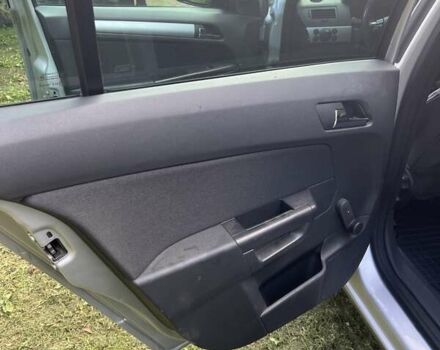 Серый Опель Астра, объемом двигателя 1.69 л и пробегом 205 тыс. км за 6100 $, фото 15 на Automoto.ua