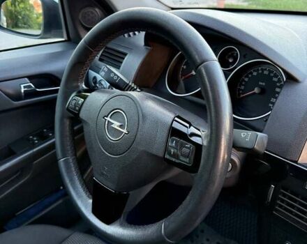 Серый Опель Астра, объемом двигателя 1.69 л и пробегом 279 тыс. км за 5800 $, фото 23 на Automoto.ua