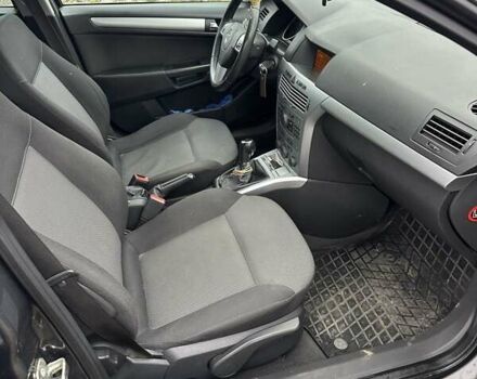 Серый Опель Астра, объемом двигателя 1.69 л и пробегом 336 тыс. км за 6600 $, фото 18 на Automoto.ua