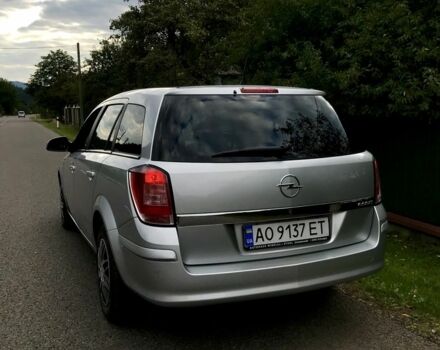 Опель Астра 2010 в Межгорье на Automoto.ua Серый Опель Астра, объемом двигателя 1.7 л и пробегом 260 тыс. км за 5500 $, фото 3 на Automoto.ua