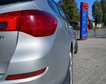 Серый Опель Астра, объемом двигателя 1.7 л и пробегом 282 тыс. км за 7200 $, фото 4 на Automoto.ua