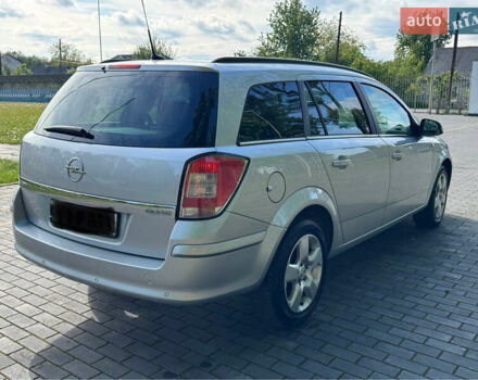 Серый Опель Астра, объемом двигателя 1.7 л и пробегом 255 тыс. км за 5800 $, фото 10 на Automoto.ua