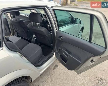 Серый Опель Астра, объемом двигателя 1.6 л и пробегом 173 тыс. км за 5300 $, фото 7 на Automoto.ua