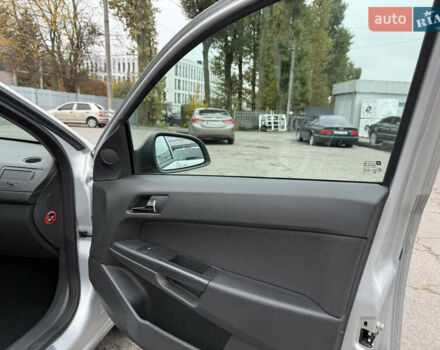 Опель Астра 2010 у Вінниці на Automoto.ua Сірий Опель Астра, об'ємом двигуна 0 л та пробігом 210 тис. км за 5600 $, фото 47 на Automoto.ua