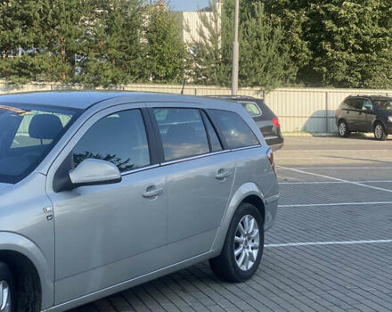 Опель Астра 2010 в Луцке на Automoto.ua Серый Опель Астра, объемом двигателя 1.6 л и пробегом 271 тыс. км за 5949 $, фото 4 на Automoto.ua