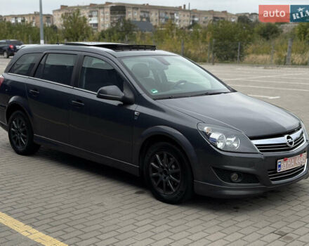 Опель Астра 2010 в Дубно на Automoto.ua Серый Опель Астра, объемом двигателя 1.6 л и пробегом 229 тыс. км за 5100 $, фото 8 на Automoto.ua