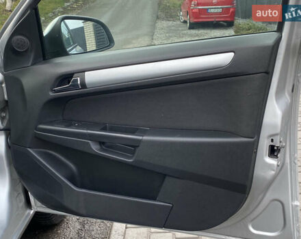 Серый Опель Астра, объемом двигателя 1.6 л и пробегом 160 тыс. км за 6500 $, фото 49 на Automoto.ua