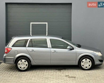 Серый Опель Астра, объемом двигателя 1.6 л и пробегом 224 тыс. км за 5500 $, фото 16 на Automoto.ua