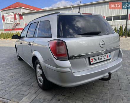 Серый Опель Астра, объемом двигателя 1.6 л и пробегом 231 тыс. км за 4950 $, фото 4 на Automoto.ua