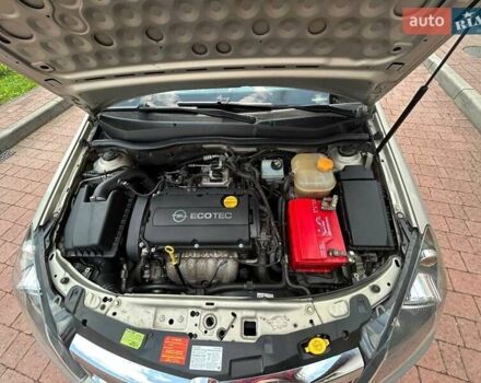 Серый Опель Астра, объемом двигателя 1.6 л и пробегом 227 тыс. км за 6200 $, фото 17 на Automoto.ua