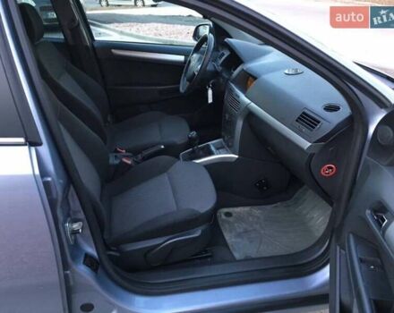 Опель Астра 2010 в Ровно на Automoto.ua Серый Опель Астра, объемом двигателя 1.6 л и пробегом 245 тыс. км за 6300 $, фото 3 на Automoto.ua