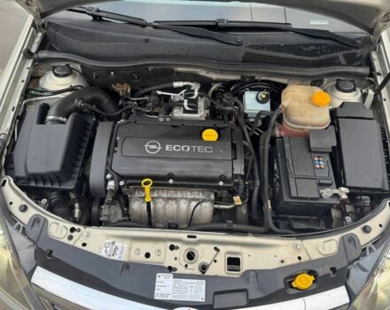 Серый Опель Астра, объемом двигателя 1.6 л и пробегом 170 тыс. км за 5300 $, фото 7 на Automoto.ua