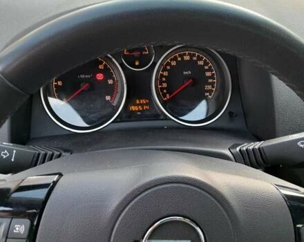 Серый Опель Астра, объемом двигателя 1.7 л и пробегом 196 тыс. км за 6200 $, фото 6 на Automoto.ua