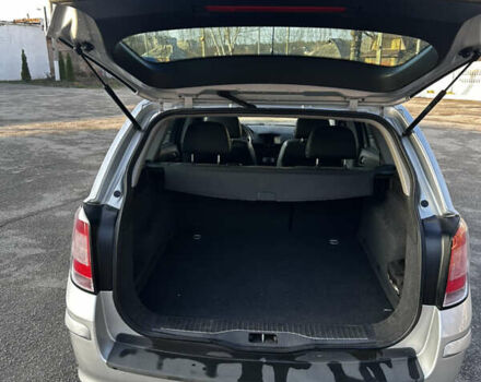 Серый Опель Астра, объемом двигателя 1.6 л и пробегом 245 тыс. км за 5800 $, фото 9 на Automoto.ua