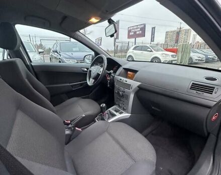 Серый Опель Астра, объемом двигателя 1.7 л и пробегом 252 тыс. км за 3500 $, фото 16 на Automoto.ua