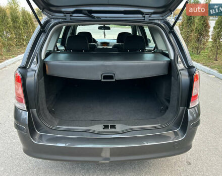 Опель Астра 2010 в Полтаве на Automoto.ua Серый Опель Астра, объемом двигателя 1.6 л и пробегом 143 тыс. км за 6500 $, фото 80 на Automoto.ua