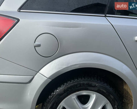 Серый Опель Астра, объемом двигателя 1.7 л и пробегом 227 тыс. км за 5900 $, фото 27 на Automoto.ua