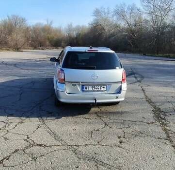 Серый Опель Астра, объемом двигателя 1.6 л и пробегом 260 тыс. км за 5000 $, фото 8 на Automoto.ua