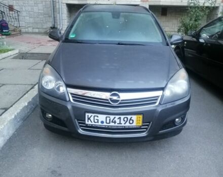 Опель Астра 2010 у Тернополі на Automoto.ua Сірий Опель Астра, об'ємом двигуна 1.6 л та пробігом 204 тис. км за 6200 $, фото 1 на Automoto.ua