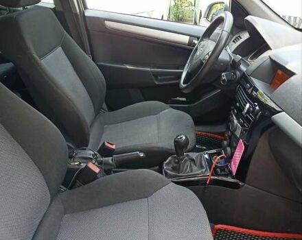 Опель Астра 2010 у Києві на Automoto.ua Сірий Опель Астра, об'ємом двигуна 1.7 л та пробігом 255 тис. км за 5500 $, фото 12 на Automoto.ua