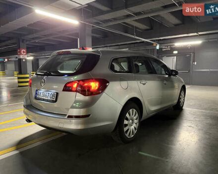 Серый Опель Астра, объемом двигателя 1.4 л и пробегом 243 тыс. км за 7800 $, фото 6 на Automoto.ua