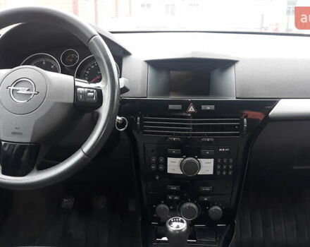 Серый Опель Астра, объемом двигателя 1.7 л и пробегом 275 тыс. км за 5800 $, фото 22 на Automoto.ua