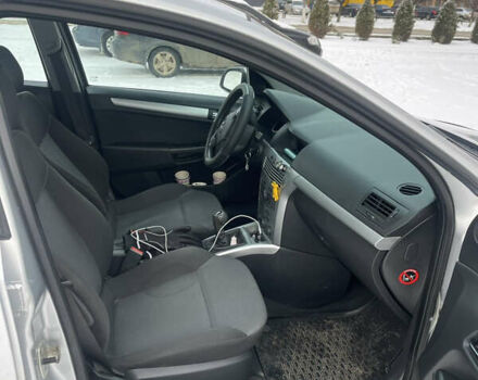 Серый Опель Астра, объемом двигателя 1.7 л и пробегом 220 тыс. км за 8700 $, фото 14 на Automoto.ua