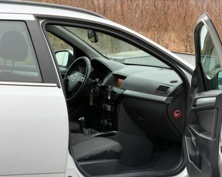 Серый Опель Астра, объемом двигателя 1.9 л и пробегом 286 тыс. км за 4820 $, фото 16 на Automoto.ua